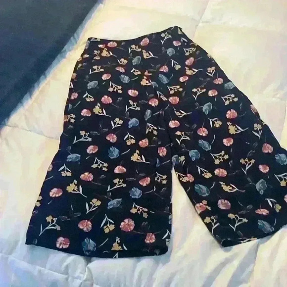 Luxe apothetique cropped wide leg pants - Picture 1 of 9